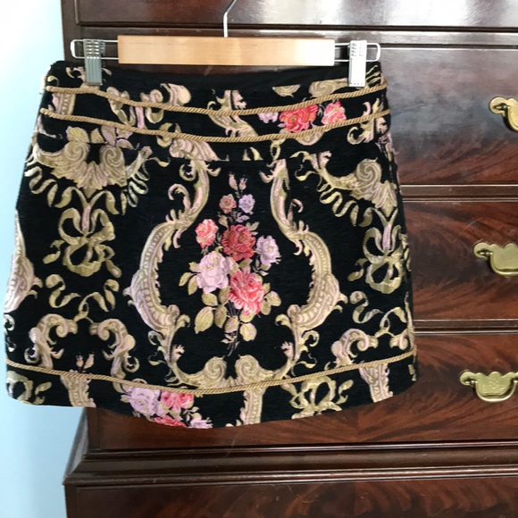 For the love of lemons tapestry skirt - Picture 3 of 4